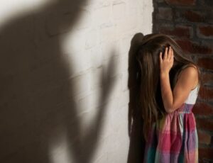Câmara aprova projeto de lei que torna pedofilia crime hediondo