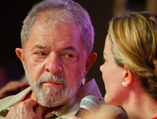 PT falsifica números ao dizer que vão pegar "país falido" e ter que "reconstruir tudo"