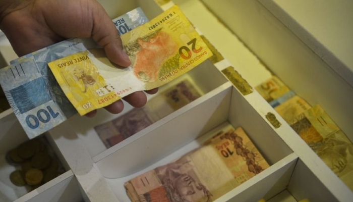 Economia brasileira recuou cerca de 2% em maio, aponta Banco Central