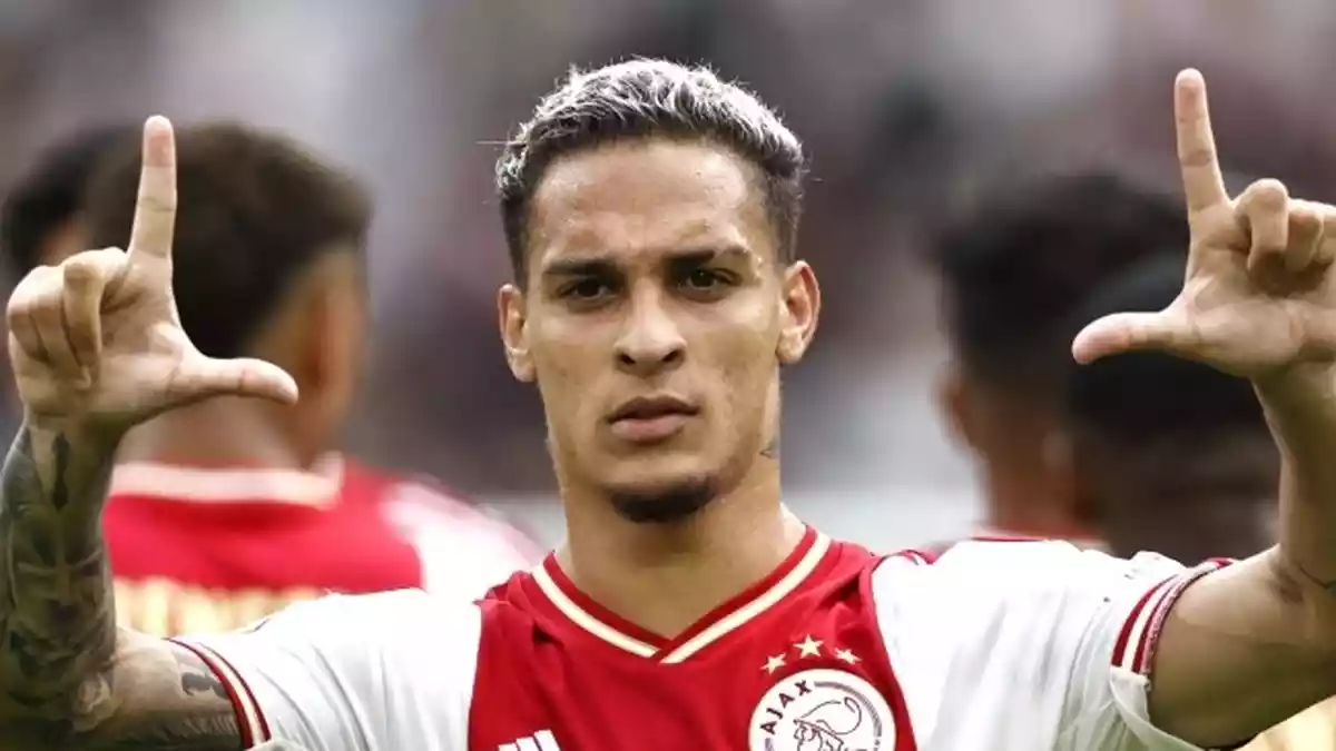 Agressão: Atacante da seleção brasileira nega acusações de ex-namorada “Sou Inocente”