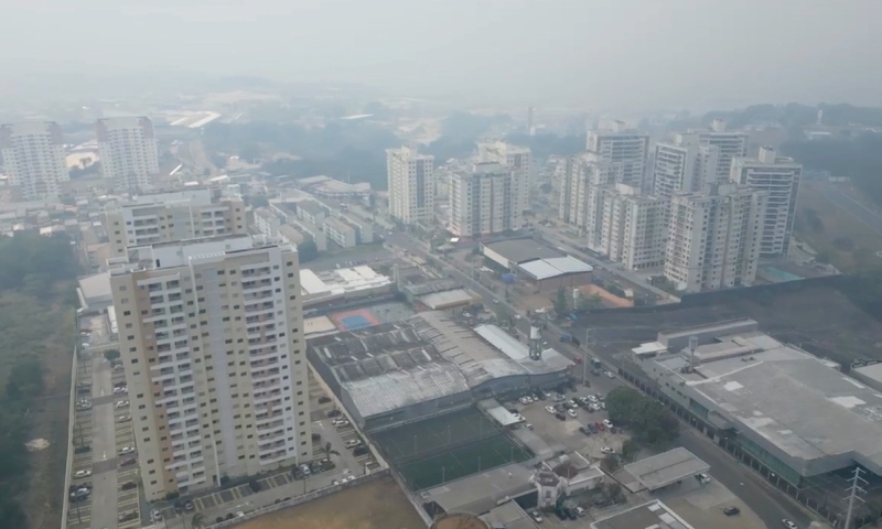 'Manaus não aguenta mais': cidade mais uma vez é coberta por fumaça de queimadas; veja video