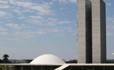 Senado aprova em votação simbólica projeto do Desenrola; saiba mais