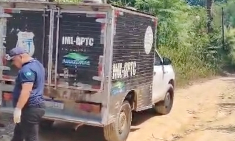 URGENTE: Corp0 é encontrado na estrada do Puraquequara; veja vídeo