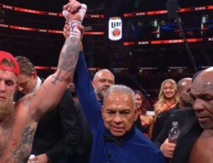 Jake Paul derrota Mike Tyson em luta histórica com audiência de 1 bilhão de pessoas