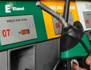 Governo Federal planeja aumentar mistura de etanol na gasolina para reduzir preços ao consumidor