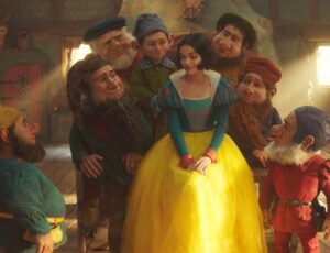 Novo filme da Branca de Neve vira fracasso de bilheteria no lançamento para os padrões da Disney