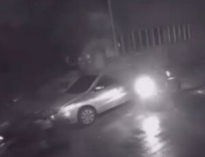 Tudo filmado: assaltantes usam motos para "tocar o terror" no bairro Novo Aleixo; veja