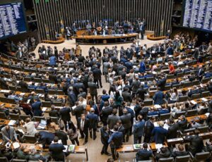Câmara prioriza urgência de 4 PLs do Judiciário e deixa Anistia de fora