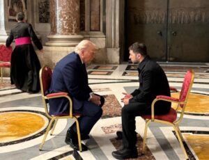 Trump conversou com Zelensky antes do funeral do papa Francisco parar falar do fim da Guerra na Ucrânia; veja