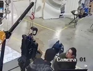 "Mais um caso": robô humanoide ataca operadores em fábrica; veja vídeo