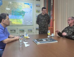 Eduardo Braga e generais do CMA discutem estratégias para implantar instituto de pesquisas do Exército na Amazônia