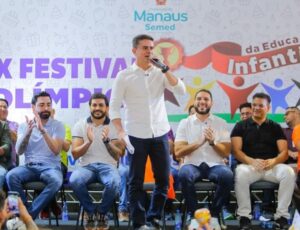 Prefeito David Almeida anuncia concurso público da Semed com 1.500 vagas e reforça compromisso com a Educação; veja vídeo