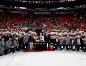 Hóquei: Florida Panthers vence Hurricanes e avança às finais da Stanley Cup pela 3º vez consecutiva; veja vídeo
