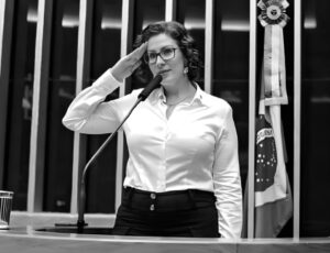 "Exilada Política": Carla Zambelli deixa o Brasil após ser condenada a 10 anos de prisão pelo STF