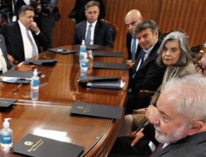 Crise entre os Poderes: Lula contraria Congresso Nacional e aciona STF para tentar retomar aumento do IOF