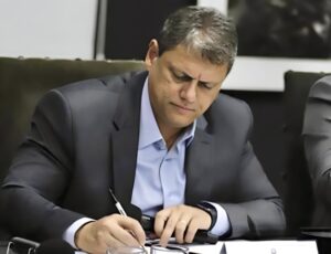 Tarcísio sanciona lei que cria cadastro com DNA e fotos de estupradores