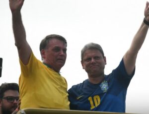 Tarcísio de Freitas diz para empresários que concederia indulto a Bolsonaro caso se torne presidente