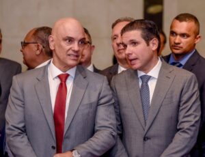 reescreva o texto abaixo deixando-o autoral, informativo STF suspende decretos do IOF e convoca Governo Federal e Congresso para conciliação; veja vídeo