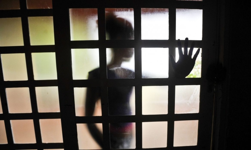Nova lei endurece punição para crimes sexuais contra mulheres e extingue benefícios a agressores
