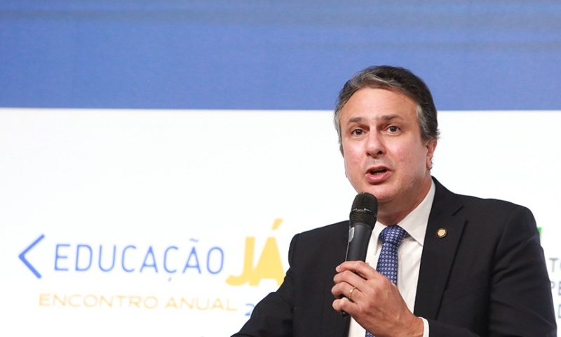 CGU aponta rombo de R$ 4,3 bilhões no Ministério da Educação sob gestão de Camilo Santana
