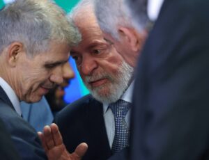 Governo Lula relança licitação de R$ 98 milhões para comunicação digital após escândalo e troca na Secom