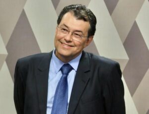 Crédito de US$ 750 milhões para empresas na Amazônia avança no Senado; proposta é defendida por Eduardo Braga