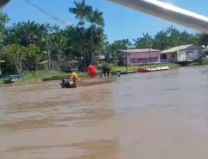 Bombeiros encontram corpo de criança que foi jogada no rio após briga de casal na Foz do Amazonas