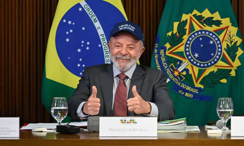 Lula abandona slogan "Brasil, União e Reconstrução" e adota "Governo do Brasil ao lado do Povo Brasileiro"