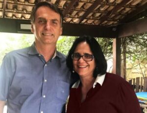 STF autoriza visita da senadora Damares a Bolsonaro antes do julgamento