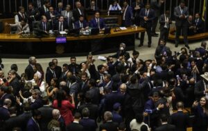 Governistas reconhecem derrota, temem anistia geral e apostam em redução de penas