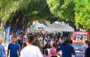 Prefeitura celebra Dia Nacional da Luta da Pessoa com Deficiência na ‘Faixa Liberada’ do Centro de Manaus