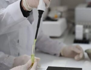 Brasileiro é a 7ª pessoa no mundo a ser curado do HIV com tratamento inovador da Unifesp