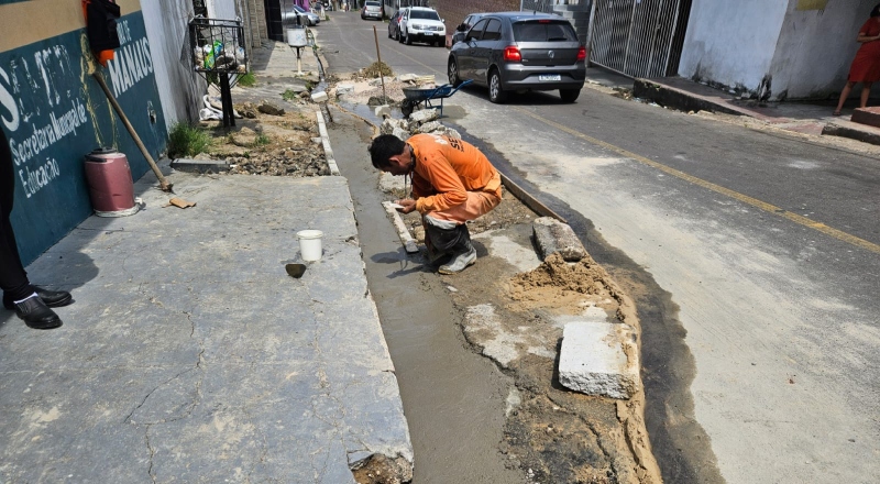 Prefeitura de Manaus revitaliza drenagem para evitar alagamentos no bairro Santo Antônio